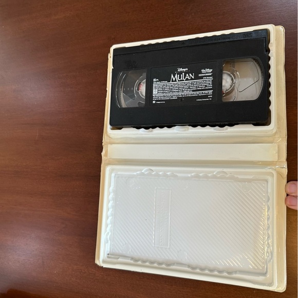 Disneys Masterpiece Collection Vintage VHS Tapes Qty 5 total as Shown in photo - Picture 10 of 16